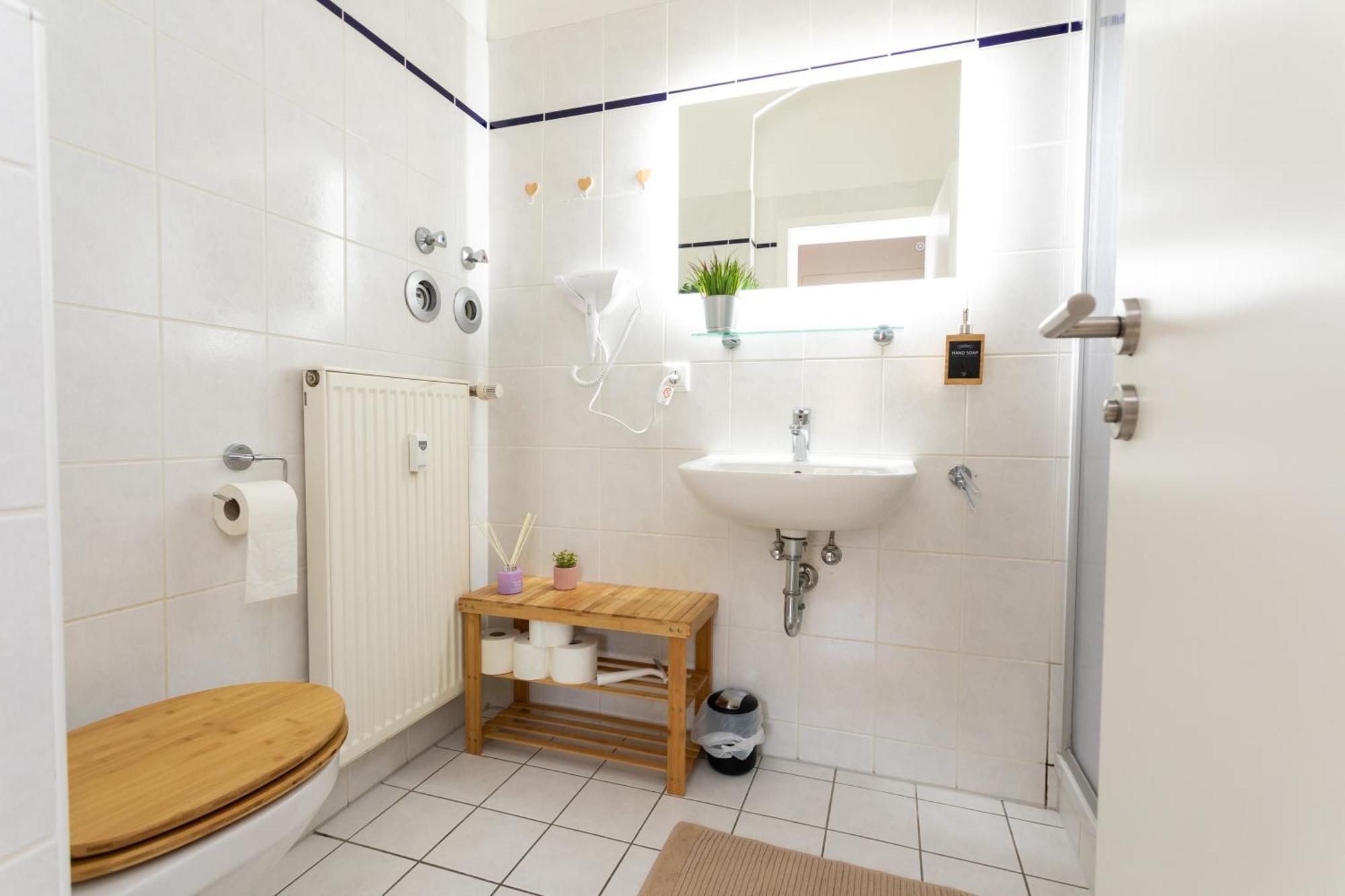Fullhouse - Halle - Paulus Apartment - Nespresso ภายนอก รูปภาพ